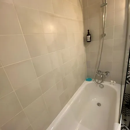 Charming Near Tour Eiffel, Invalides, Beaugrenelle - Welkeys * Parigi